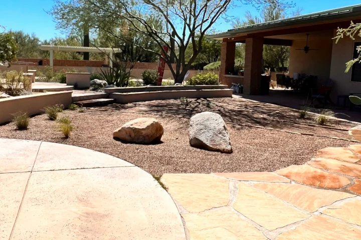Decorative rocks and gravel installed in Tucson front yard by Luis Landscapes